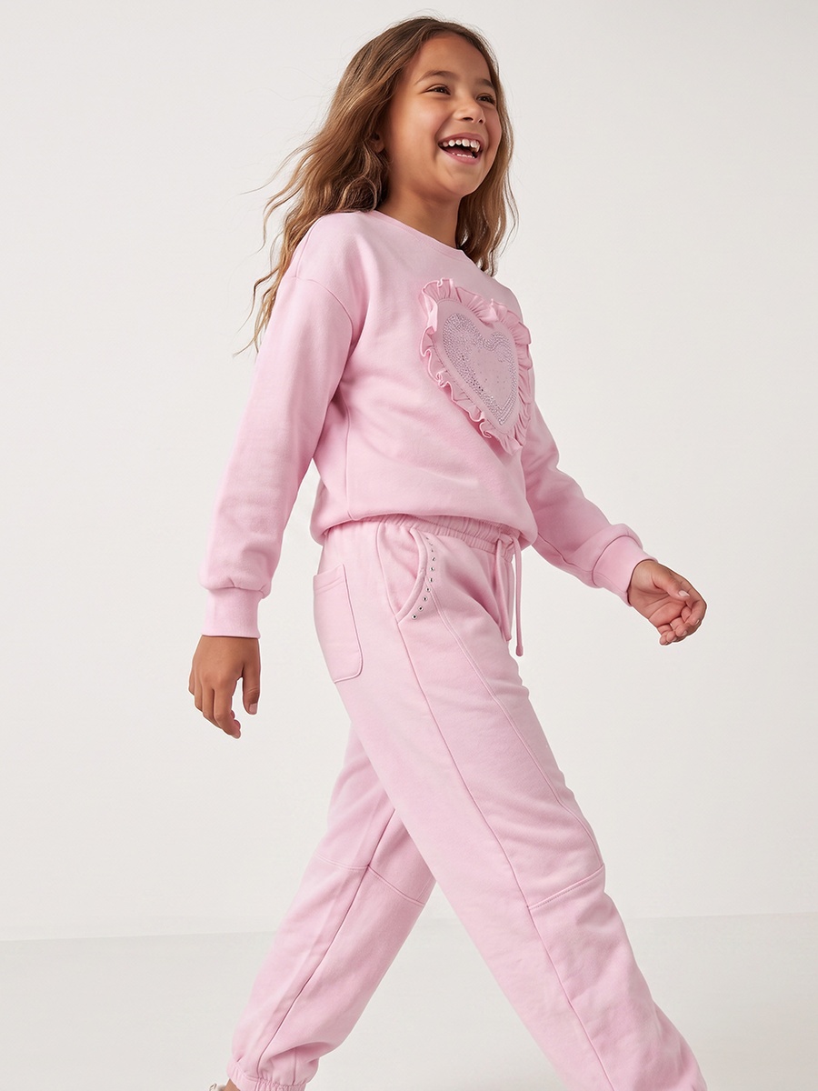 Crew Neck Long Sleeves Sweatshirt and Joggers Set with Heart Applique