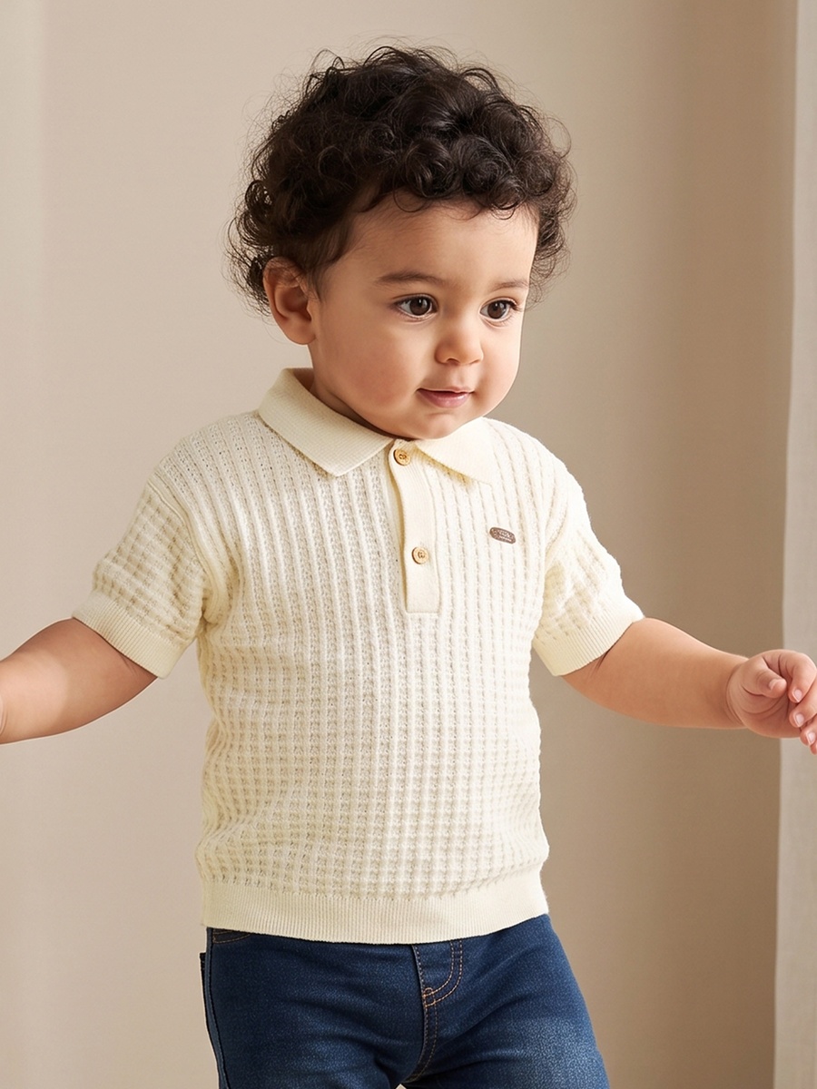 Short Sleeves Polo T-Shirt with Texture