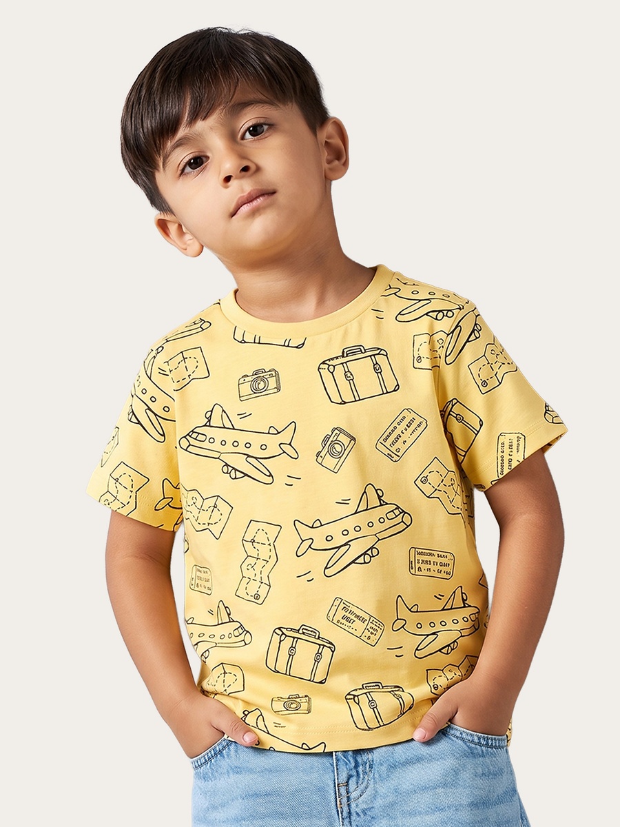 Crew Neck Short Sleeves T-Shirt with Travel Print