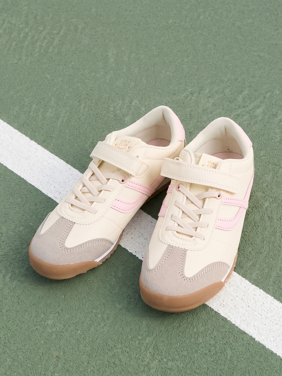Panelled Sports Shoes with Hook and Loop Closure