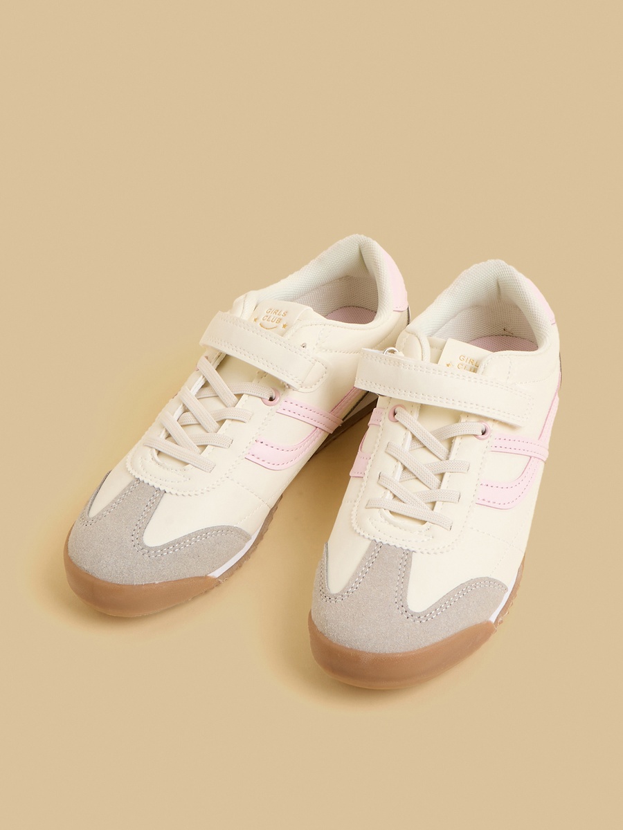 Panelled Sports Shoes with Hook and Loop Closure