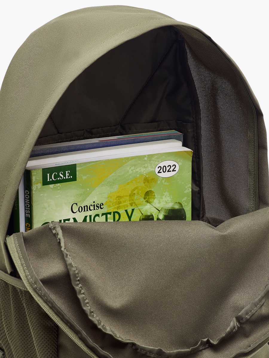 حقيبة ظهر بطبعة شعار مع مقلمة