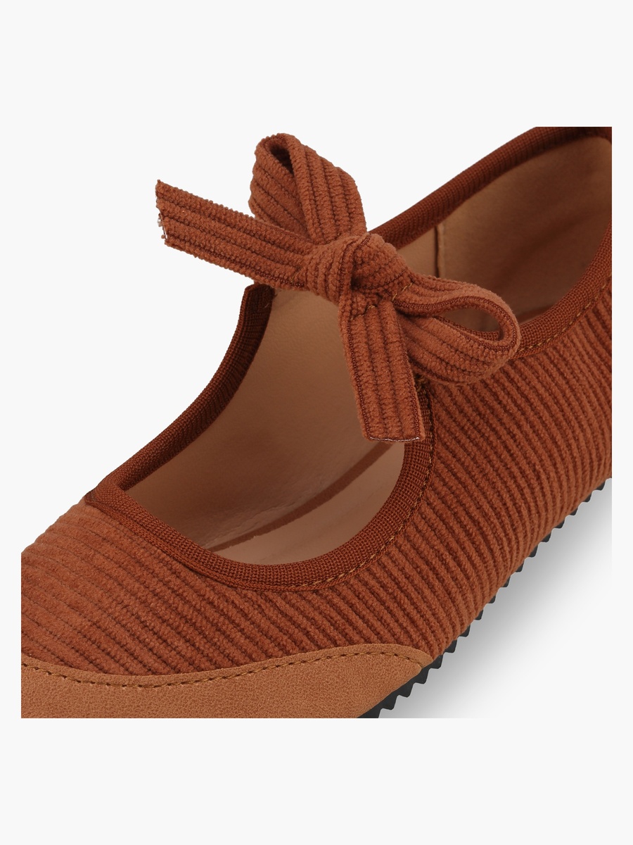 Girls Textured Mary Jane Shoes