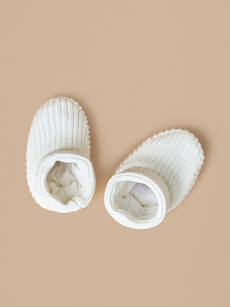 Juniors Ribbed Beanie Cap and Booties Set