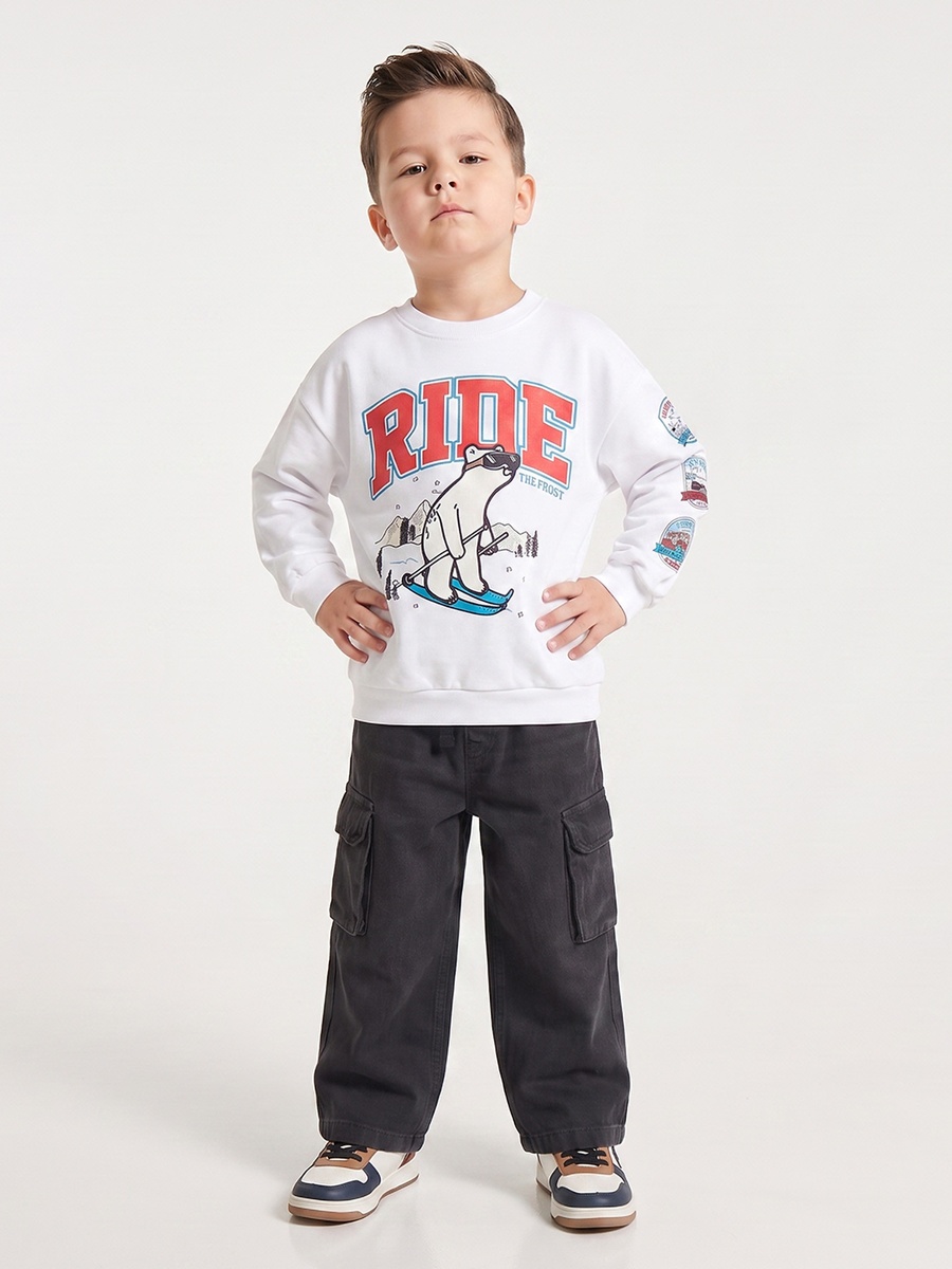 Juniors Bear Print Sweatshirt with Long Sleeves