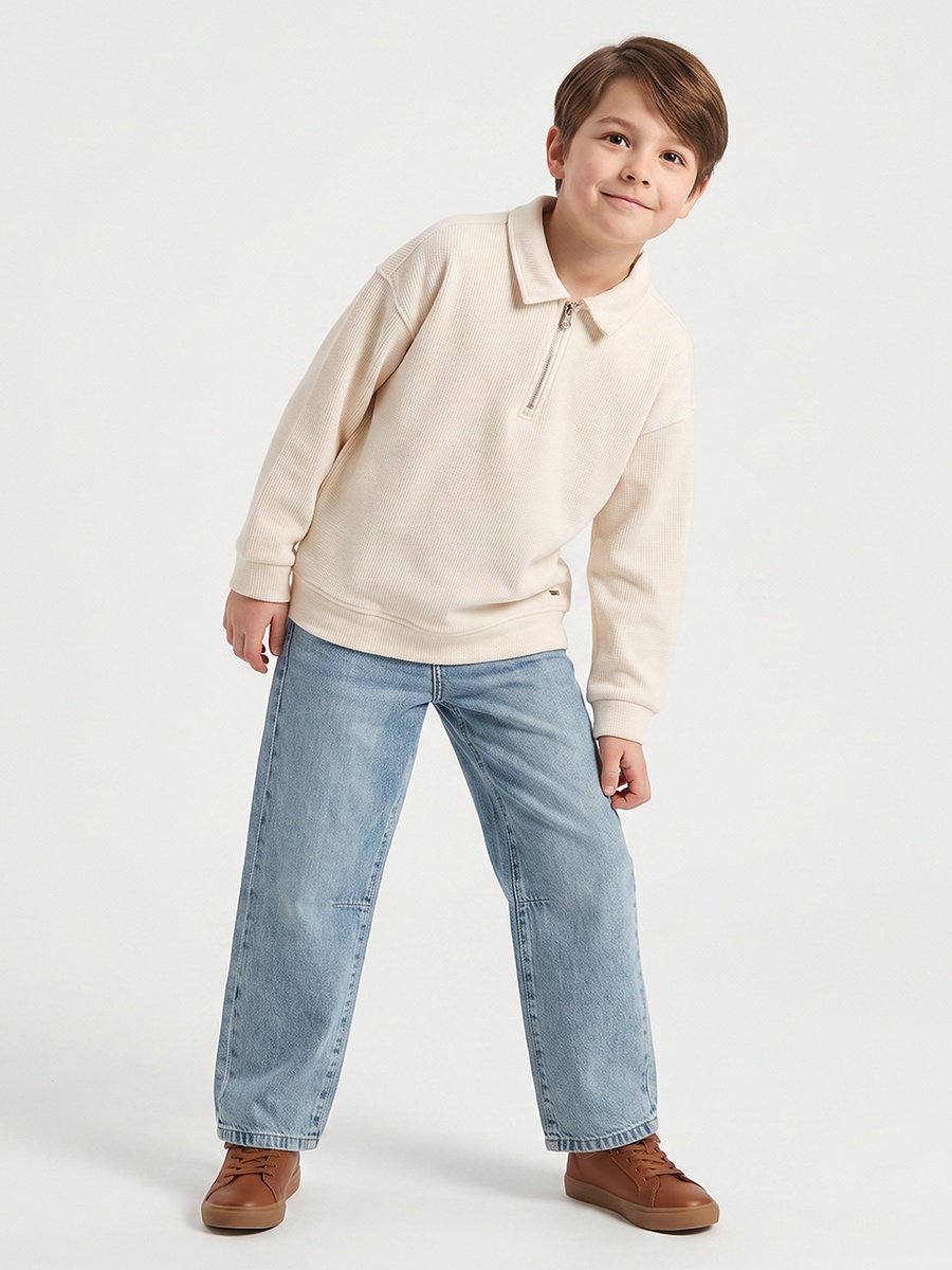 Eligo Collared Sweatshirt with Zip Closure