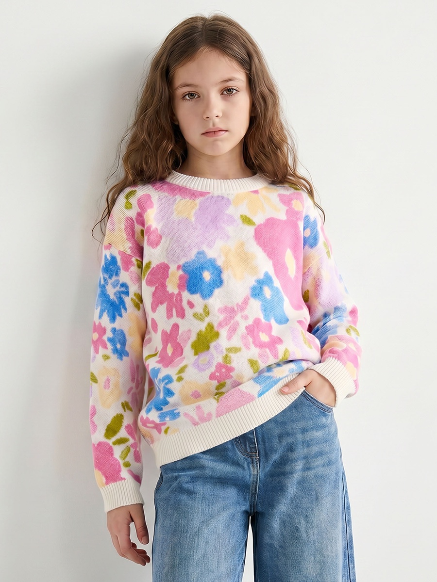 Juniors Crew Neck Sweater with Floral Print