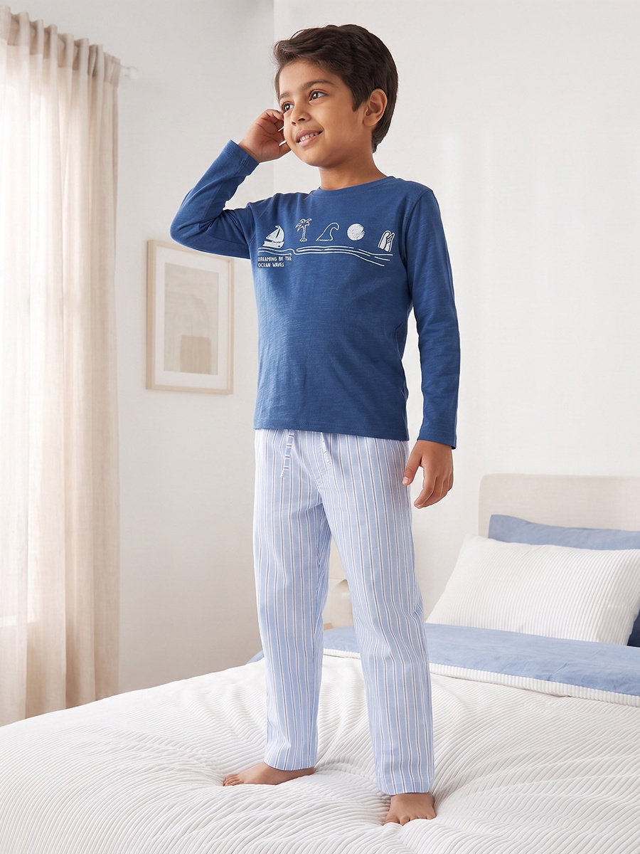 Juniors Cotton Crew Neck Long Sleeves Pyjama Set with Stripes