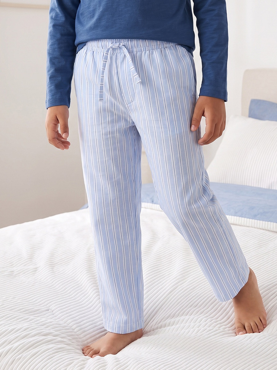 Juniors Cotton Crew Neck Long Sleeves Pyjama Set with Stripes
