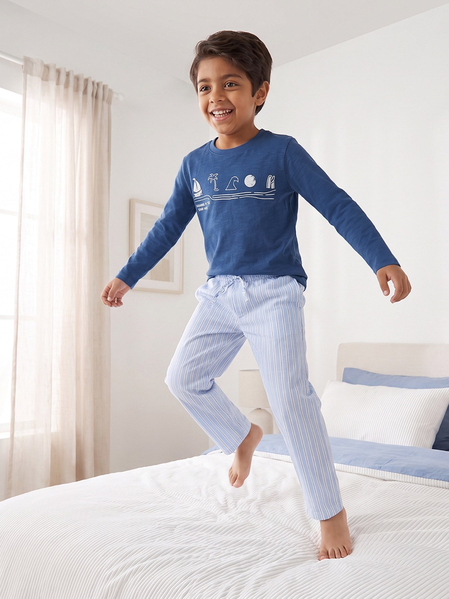 Juniors Cotton Crew Neck Long Sleeves Pyjama Set with Stripes