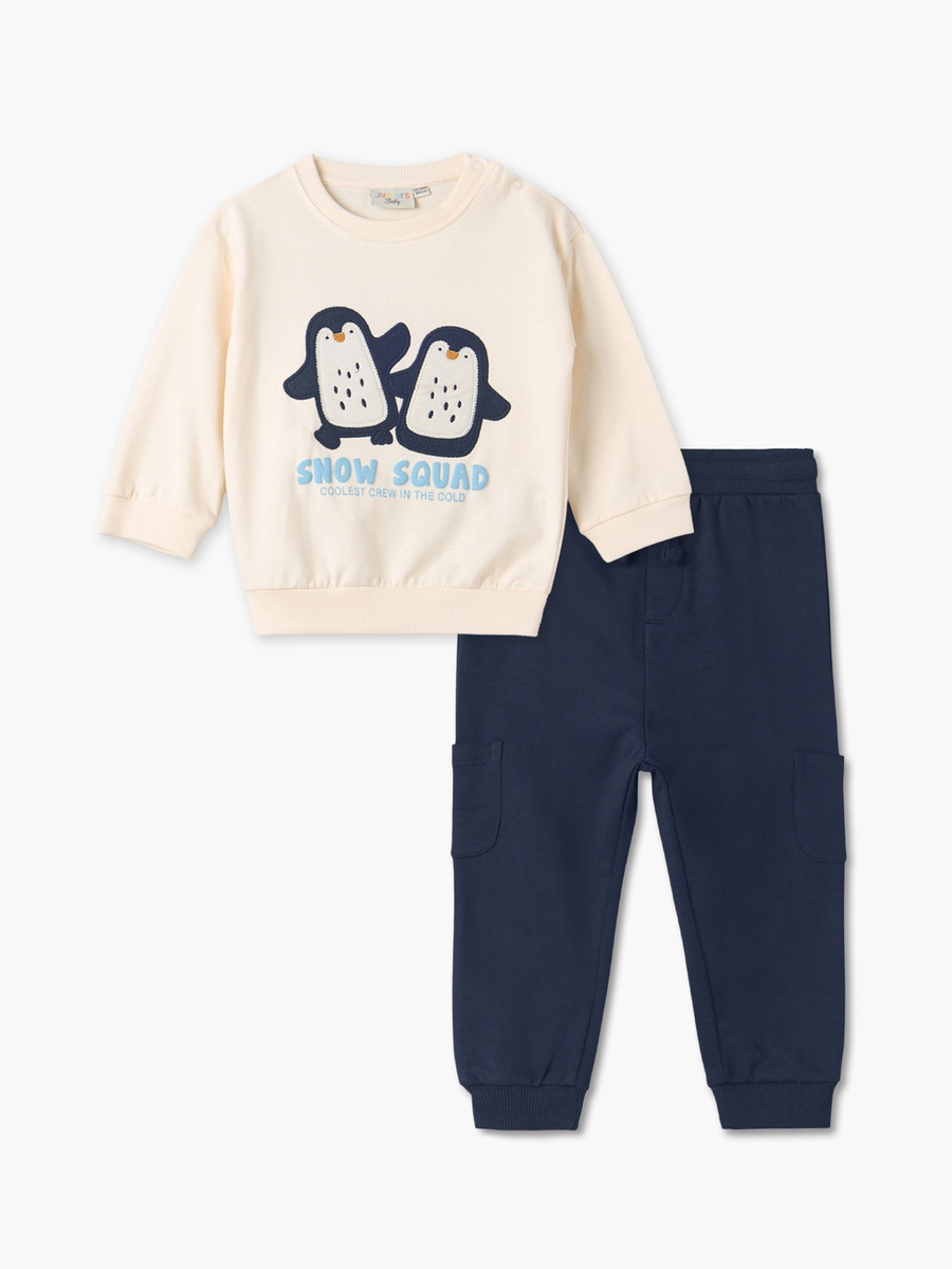 Juniors Crew Neck Long Sleeves Sweatshirt and Joggers Set with Woodland Applique