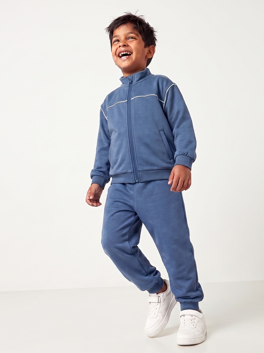 طقم جوغر وجاكيت بياقة عالية وأكمام طويلة وإغلاق بسحاب