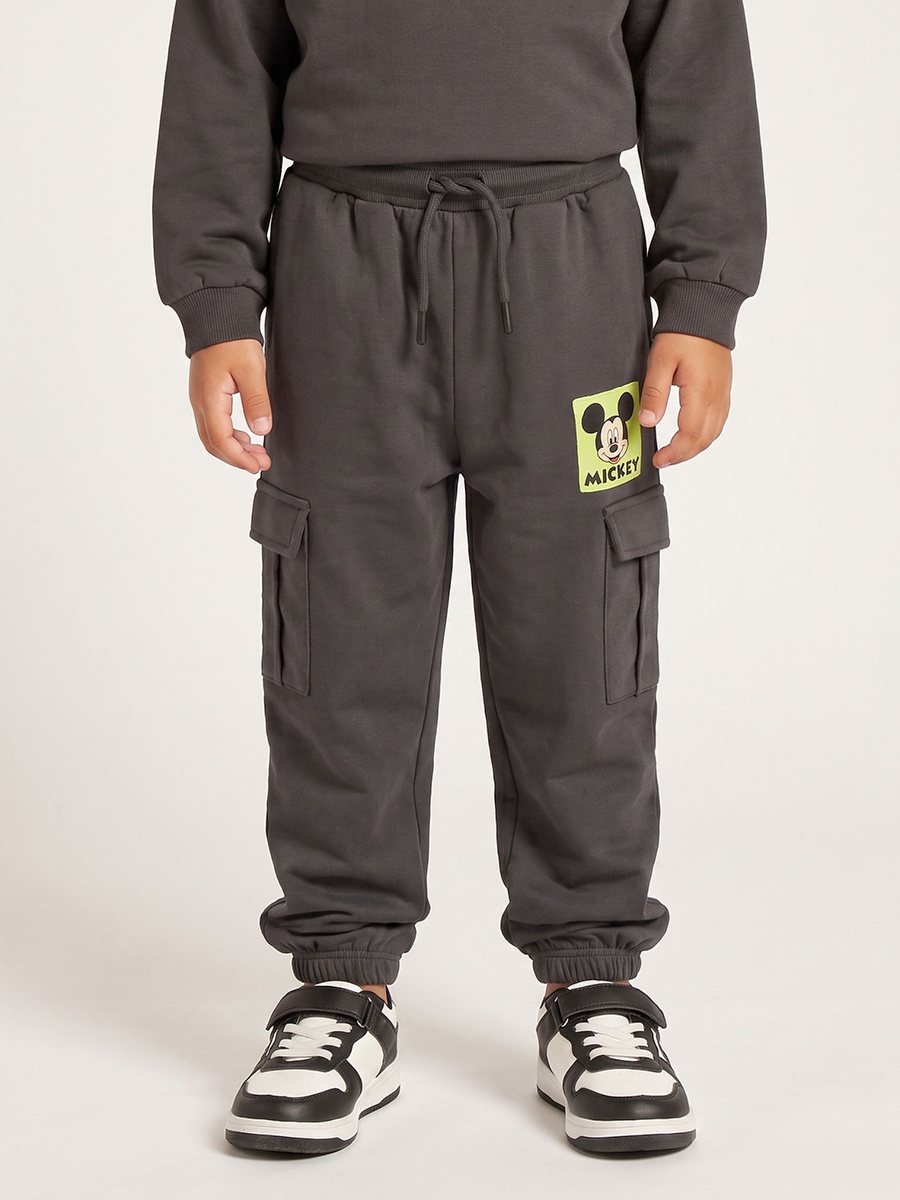 Crew Neck Long Sleeves Sweatshirt and Joggers Set with Mickey Mouse Print