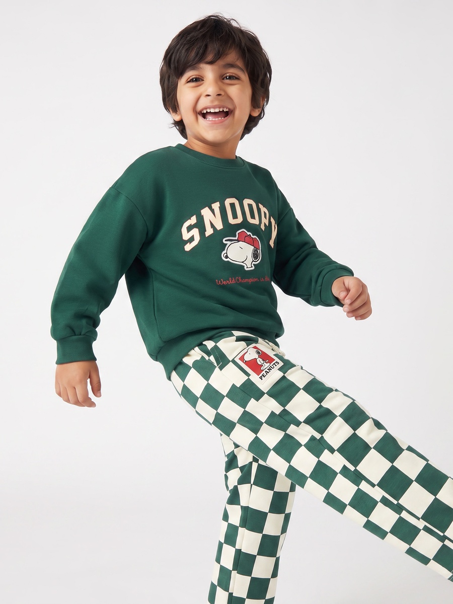 Crew Neck Long Sleeves Sweatshirt and Pants Set with Snoopy Print