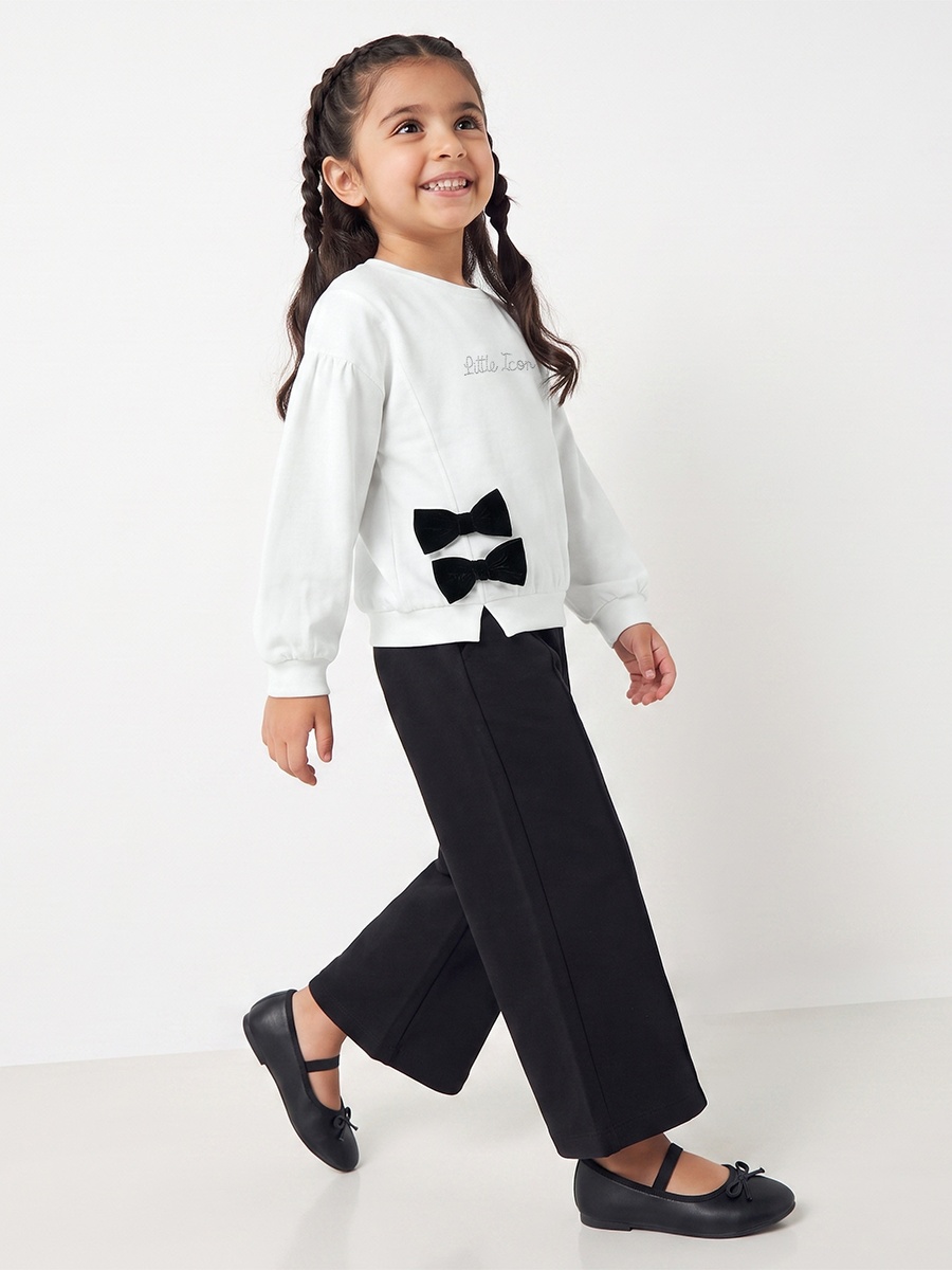 Juniors Crew Neck Long Sleeves T-shirt with Bow Accent