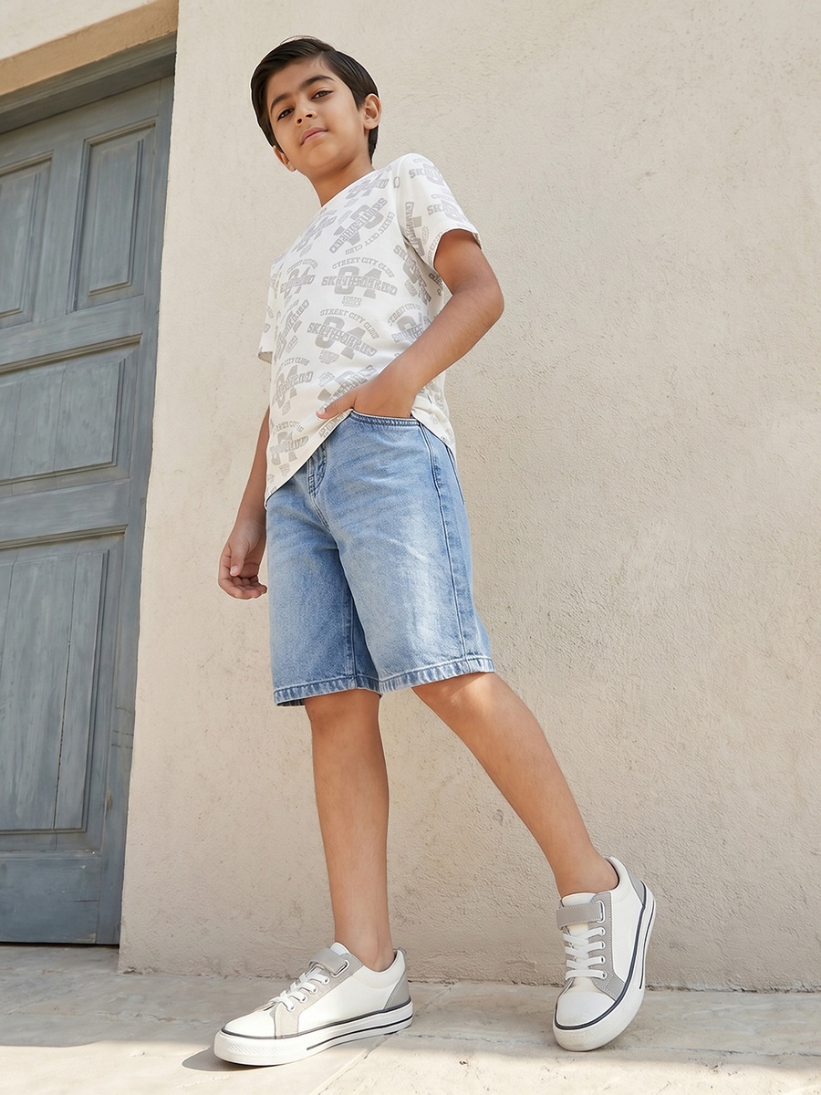 Juniors Crew Neck Short Sleeves T-shirt with Skateboard Print