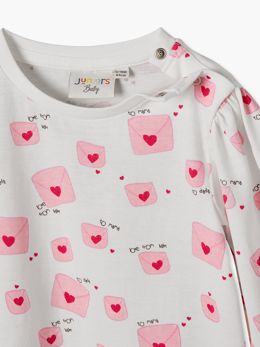 Juniors Round Neck Long Sleeves Top with Graphic Print