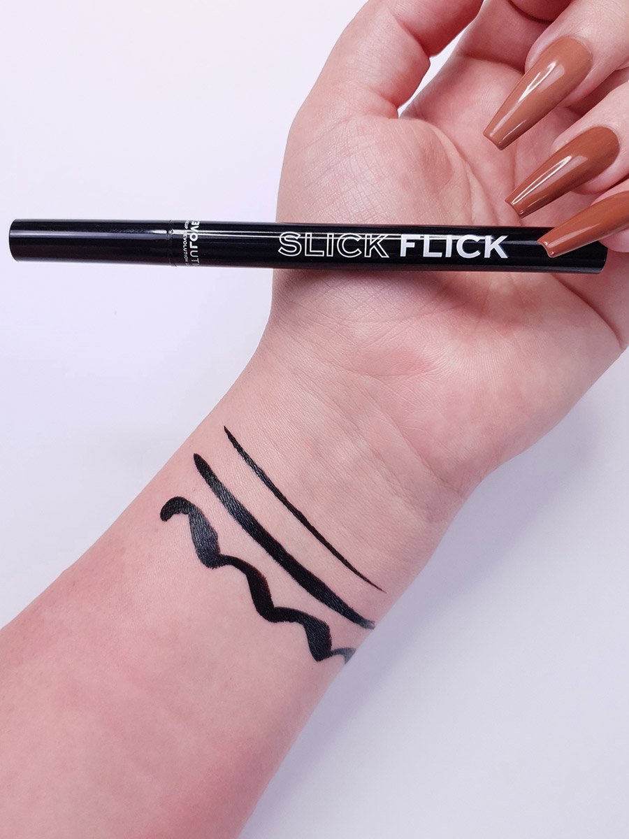 Slick Flick Eyeliner Black