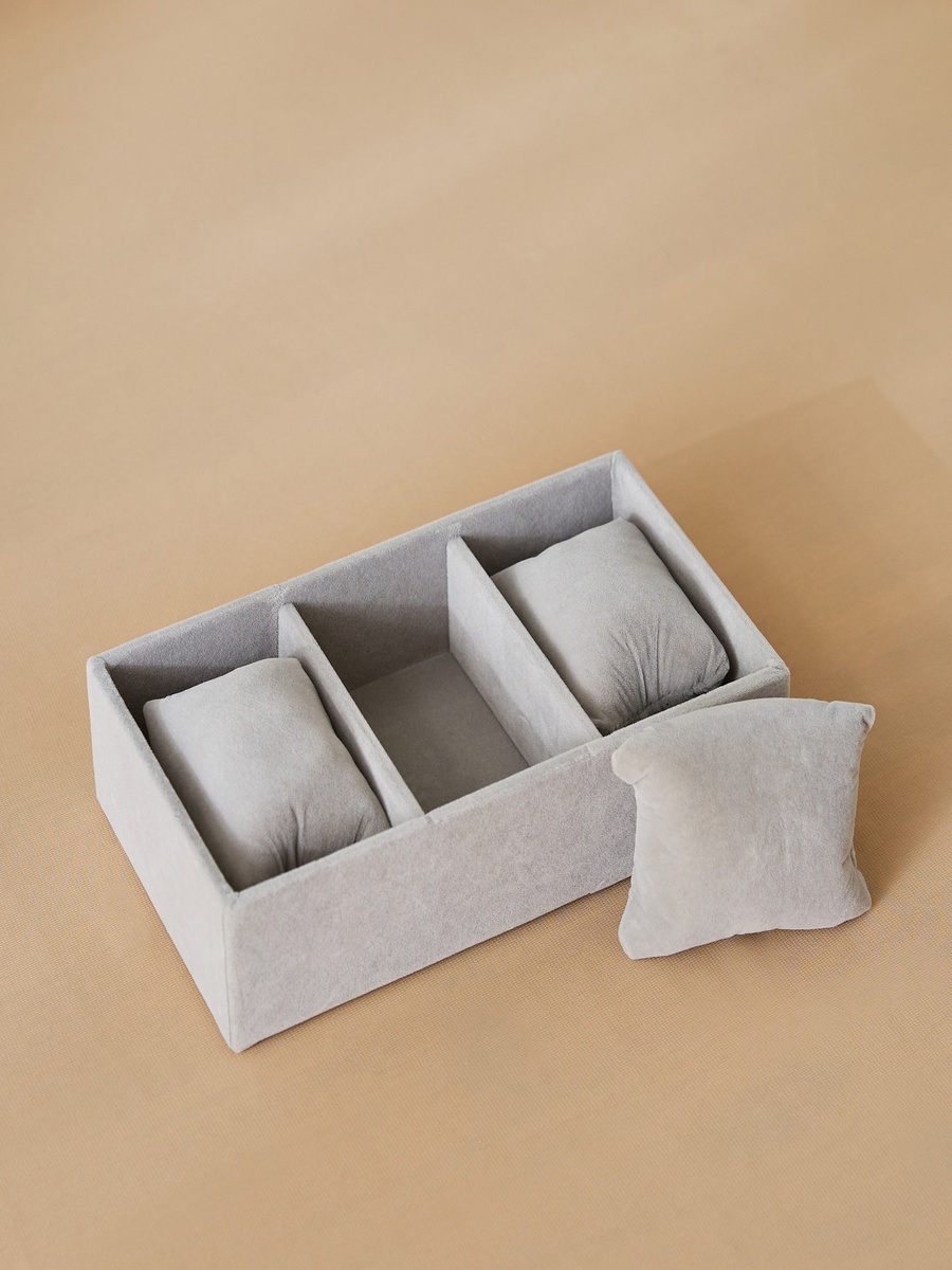 Velour 3-Compartment Jewellery Tray with 3 Pillows for Watches