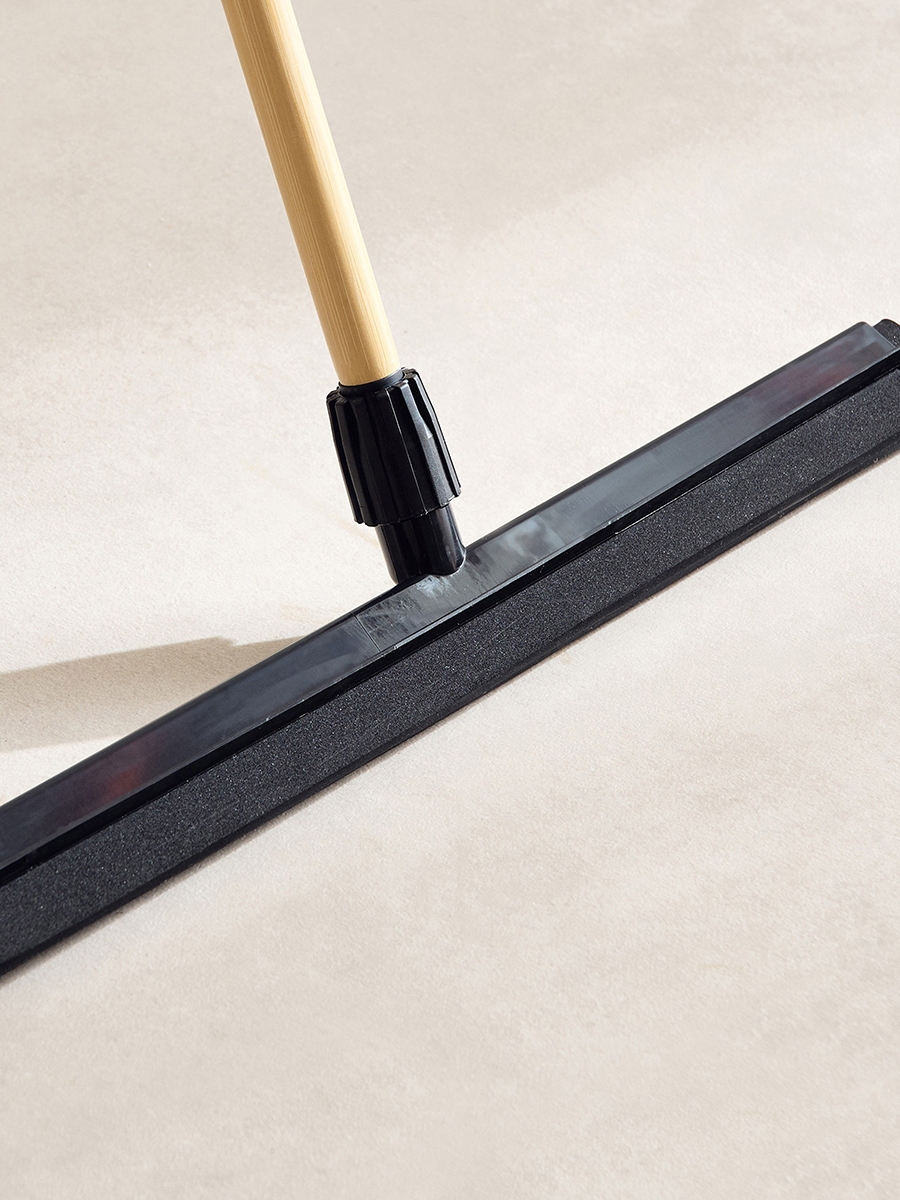 Ebony Floor Squeegee with Bamboo Handle - 45 cm