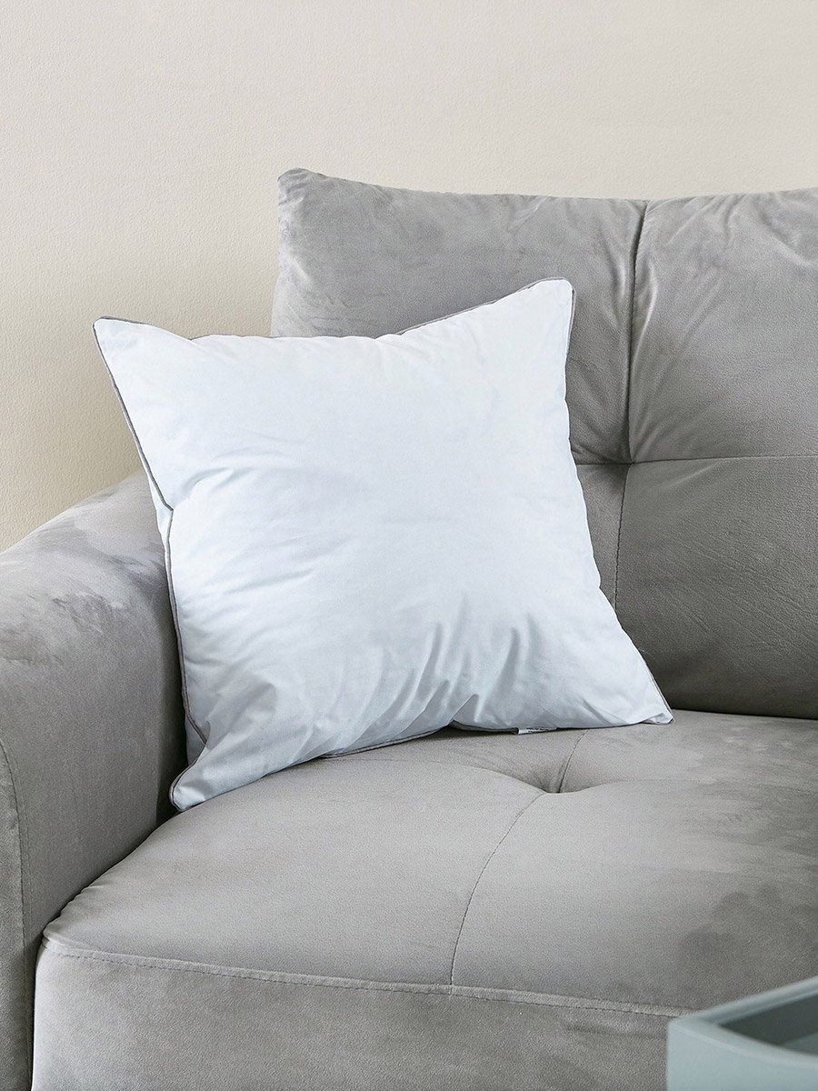 Luxury Down Alternative Filled Cushion - 40x40 cm
