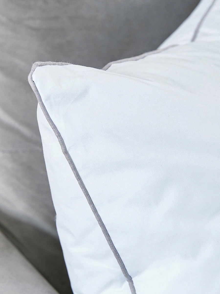 Luxury Down Alternative Filled Cushion - 40x40 cm