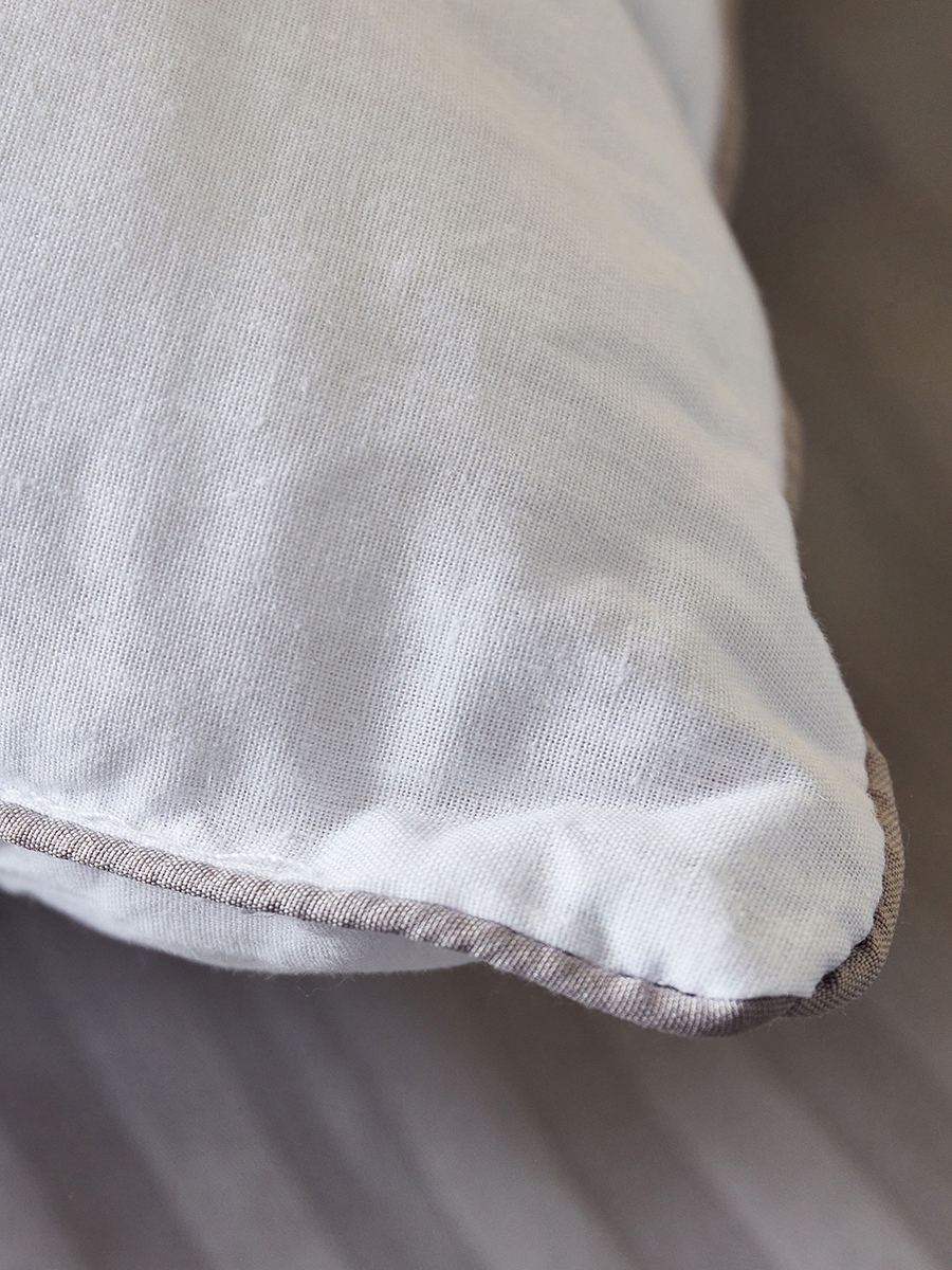 Jonas Plain Antibacterial Kids Pillow - 45x70 cm