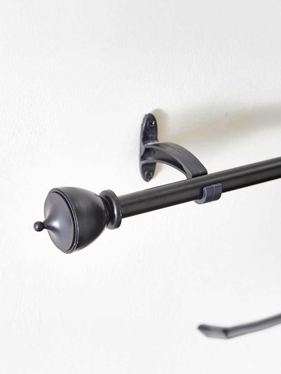 Elementary Matte Extendable Curtain Rod - 89 -167 cm