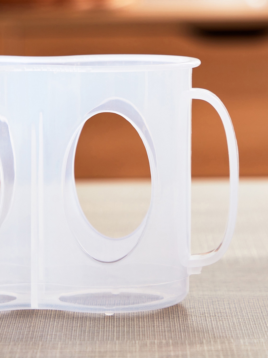 Cutout Detail 4-Section Can Holder with Handle