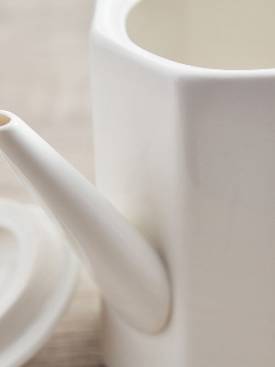 Alice Teapot