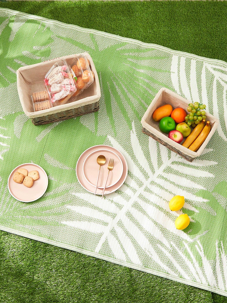 Arlo Leaf Print Outdoor Indoor Mat - 120x180 cm