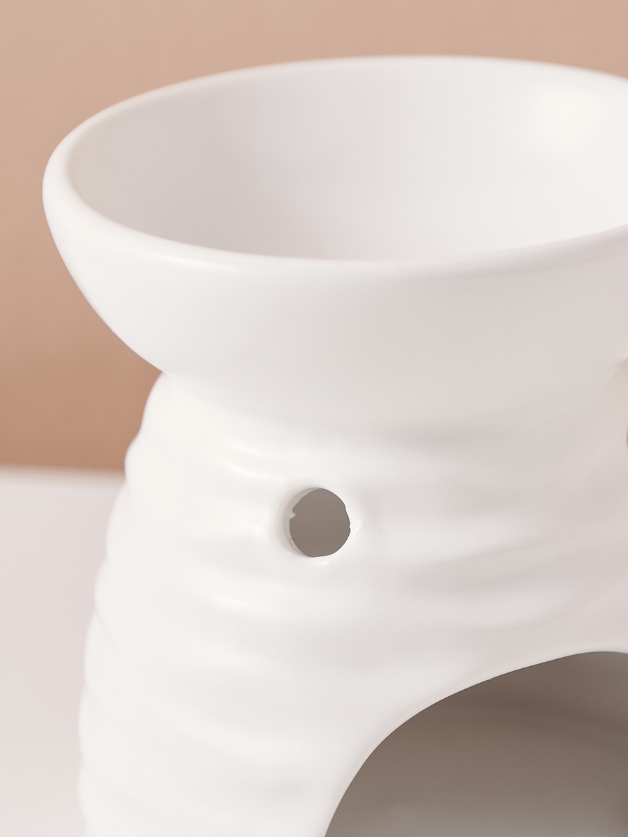 Essentials Wave Pattern Matt Finish Oil Burner - White