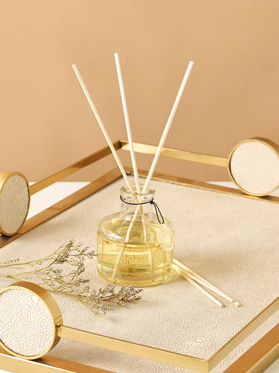 موزع عطور بأعواد فيلفيت لاونج  من سينت.د - 100 مل