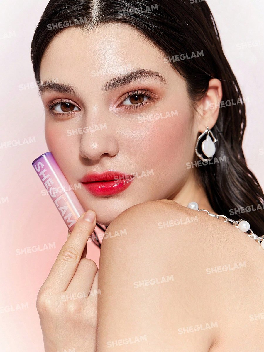 Mirror Kiss High-Shine Lipstick - Main Character