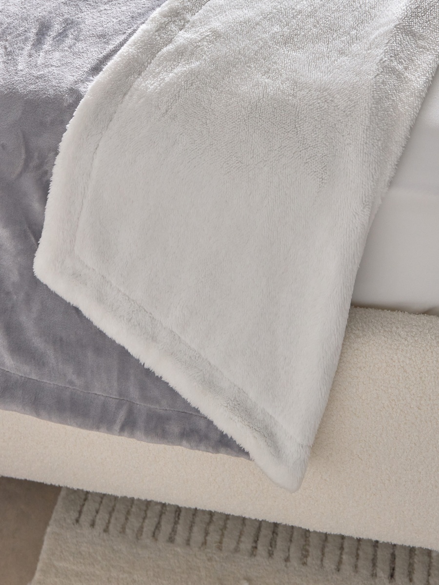 Snugsoft Flannel Double Layer Twin Blanket - 150x200 cm