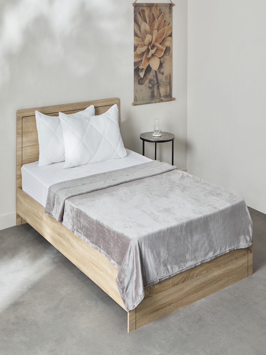 Nova Solid Flannel Twin Blanket - 140x200 cm