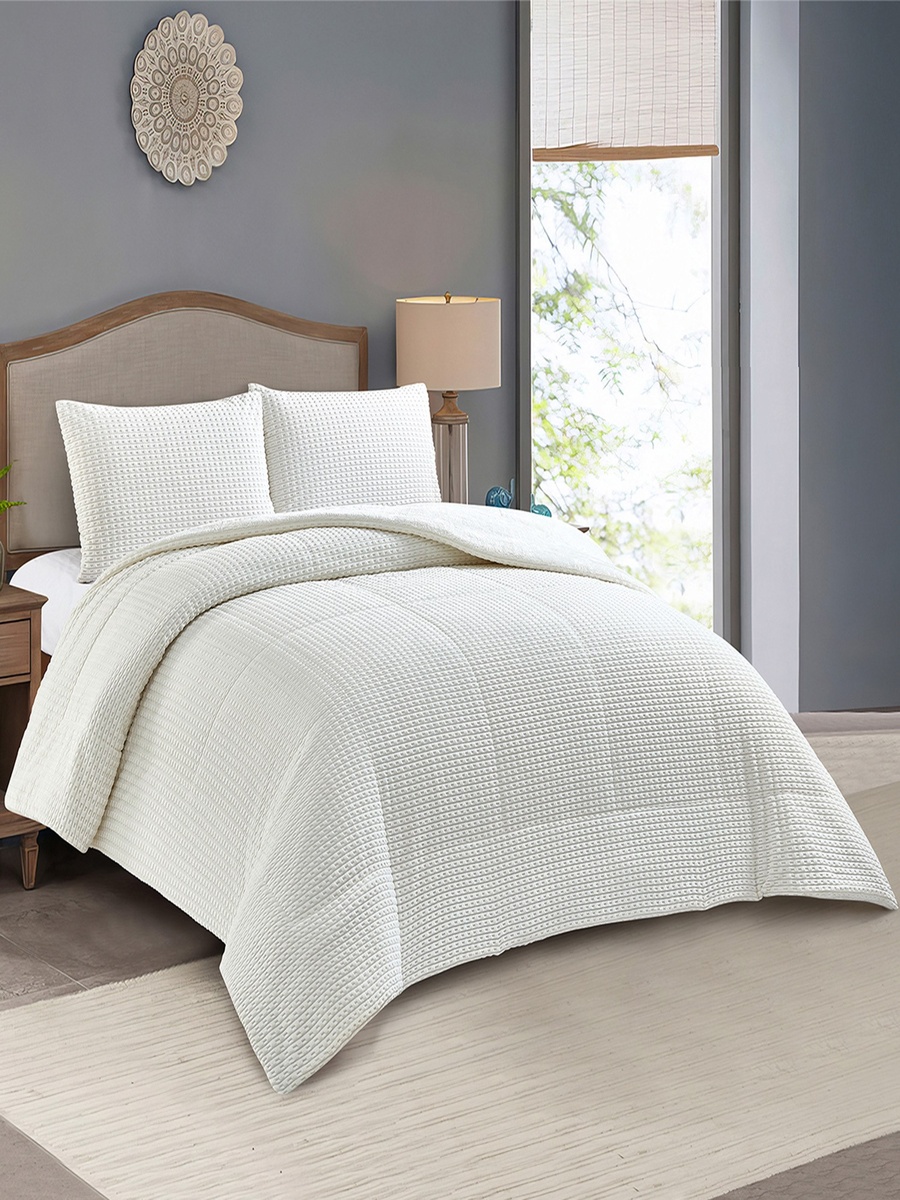 Bern Milo 3-Piece Embossed Flannel King Comforter Set - 220x240 cm