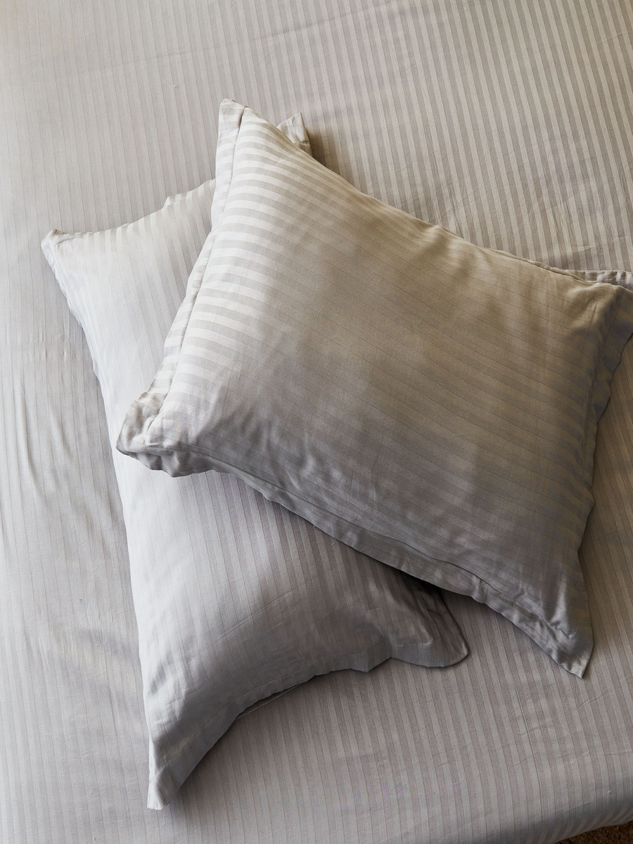 Hamilton Super King Size 3-Piece Duvet Cover Set - 240x220 cm