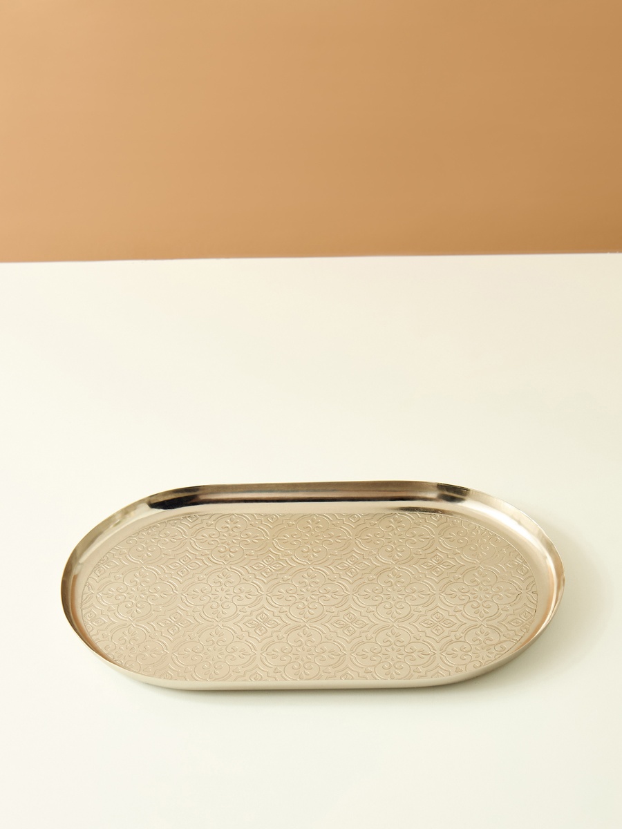 Elevated Textured Oval Tray - 25x16 cm