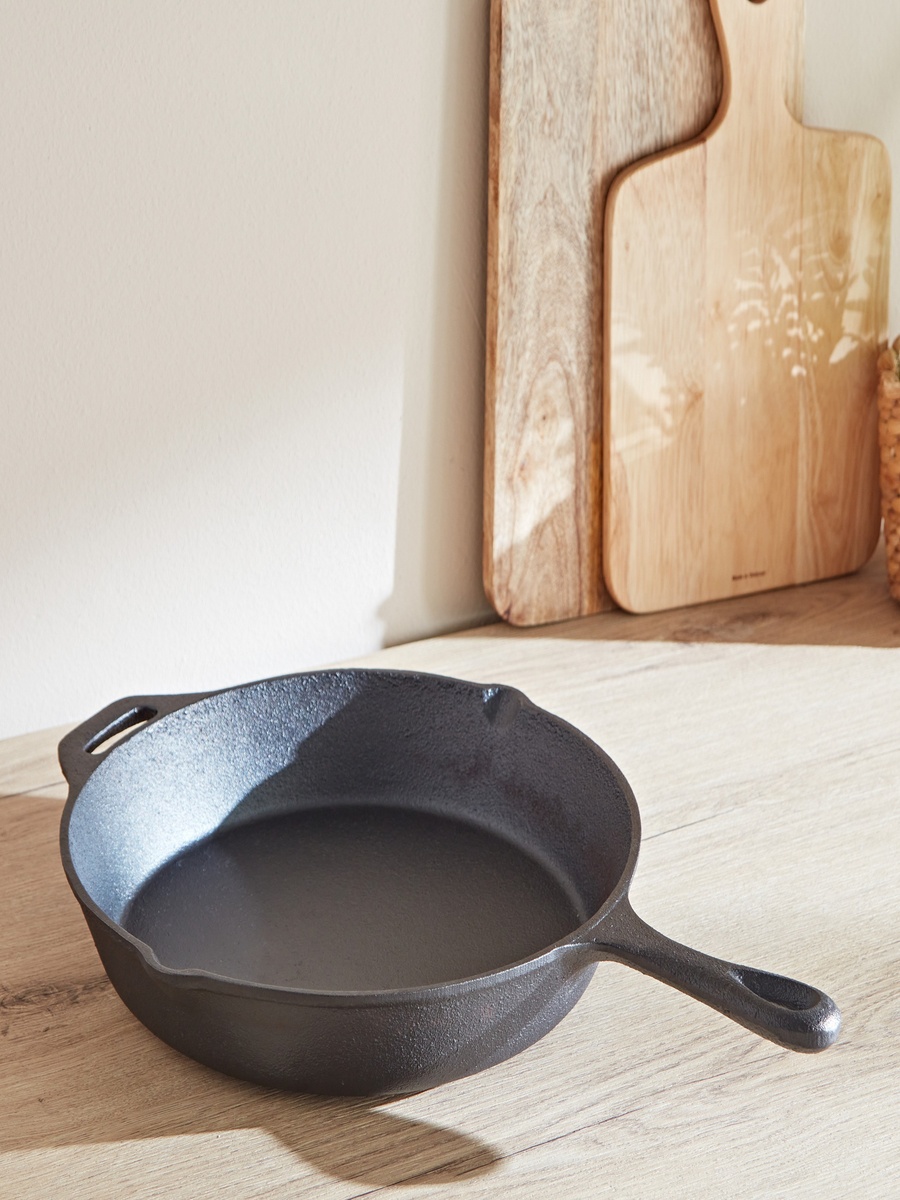 Ferrea Cast Iron Fry Pan - 32 cm