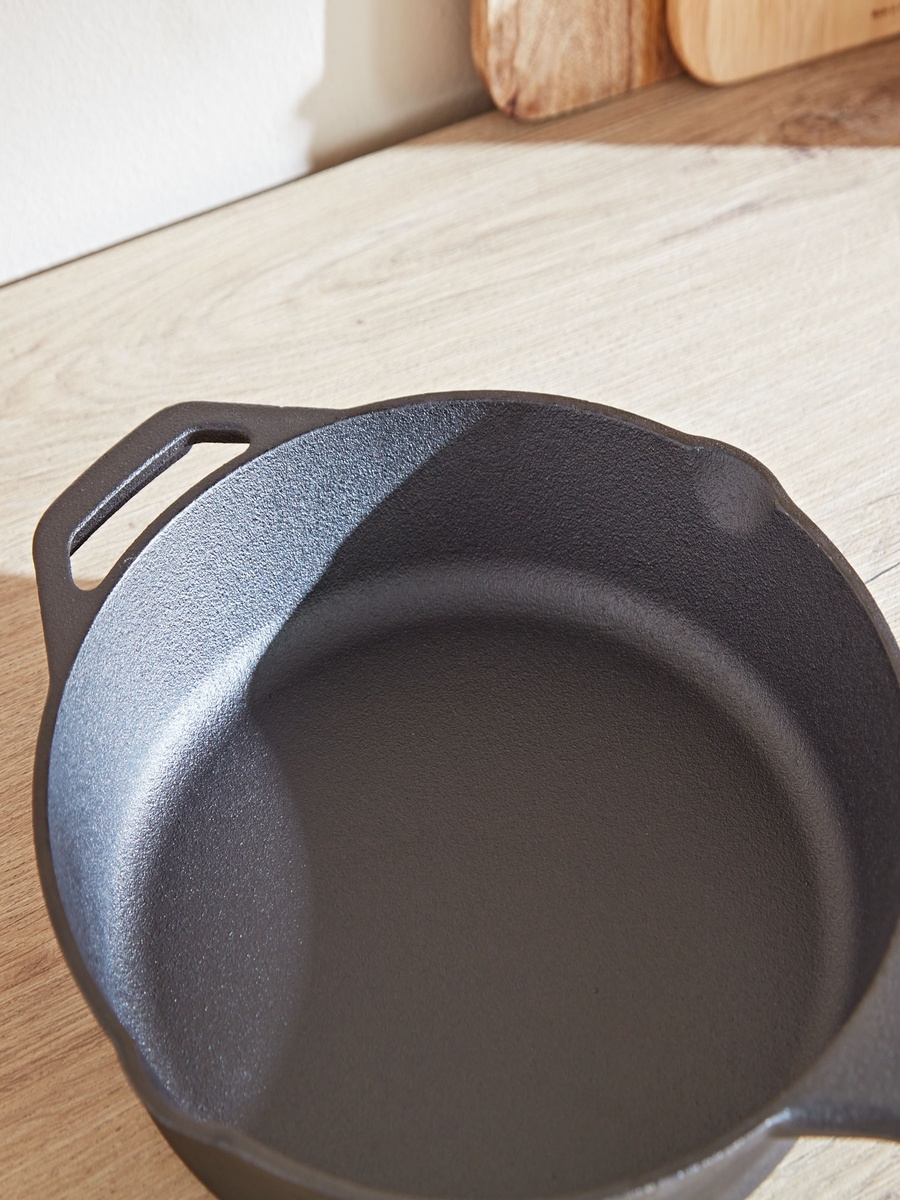 Ferrea Cast Iron Fry Pan - 32 cm