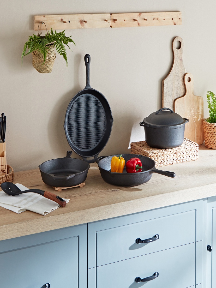 Ferrea Cast Iron Fry Pan - 32 cm