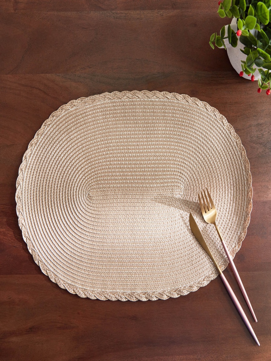 Miso Oval Polypropylene Placemat - 30x45 cm