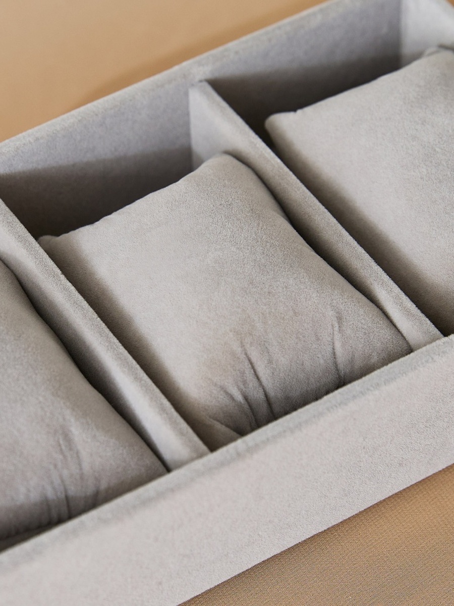 Velour 3-Compartment Jewellery Tray with 3 Pillows for Watches