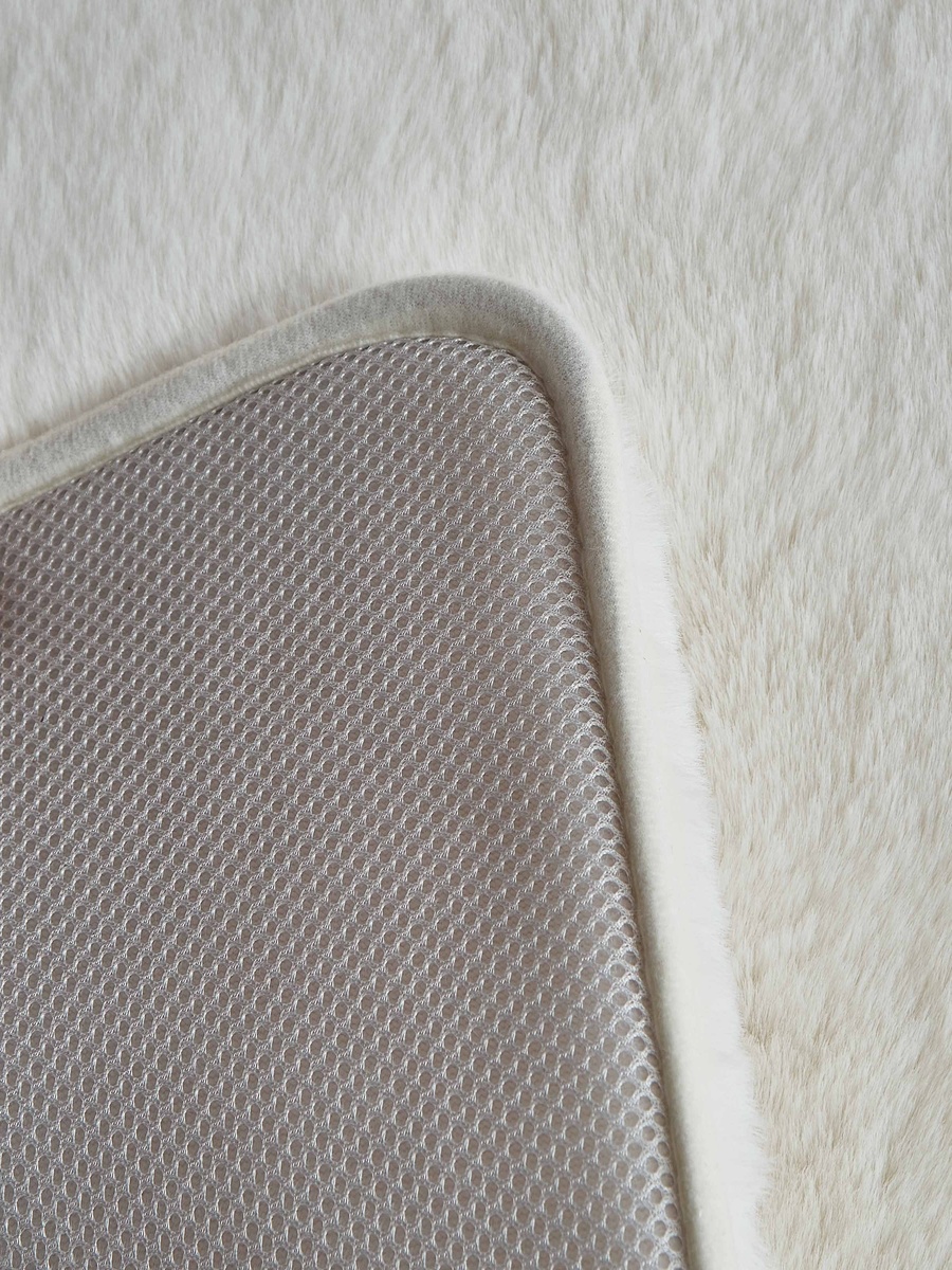 Plush Super Soft Bathmat - 50x80 cm