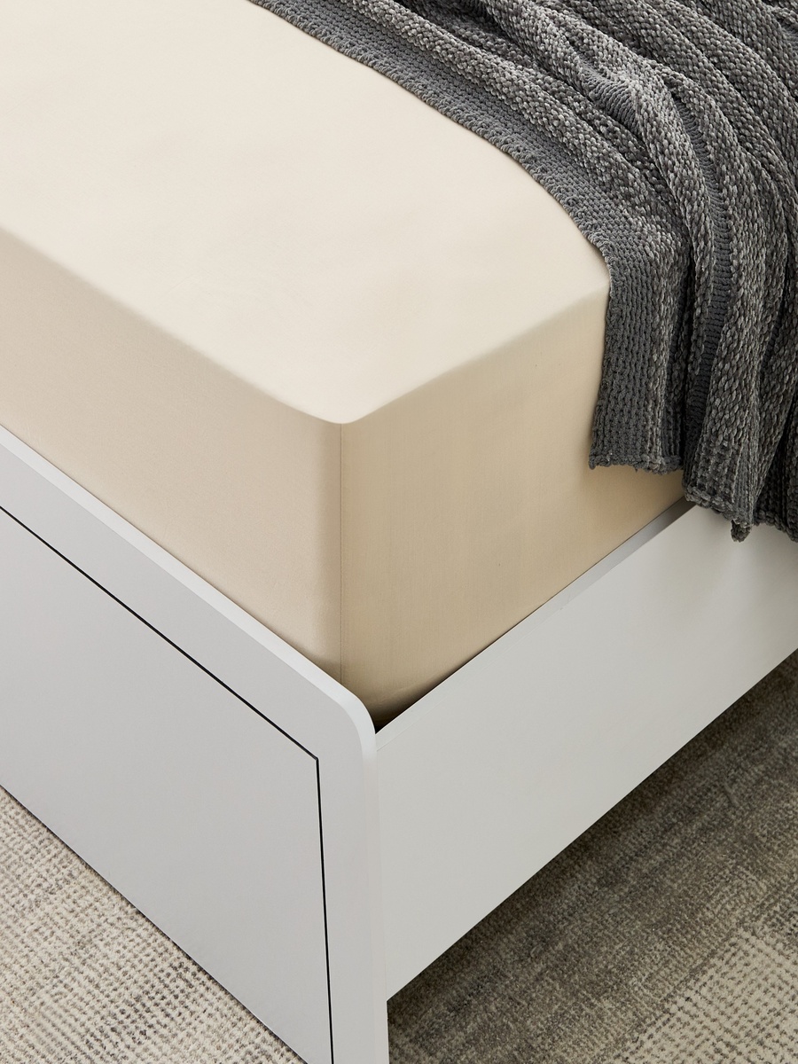 Essential Cotton Queen Fitted Sheet - 150x200+36 cm