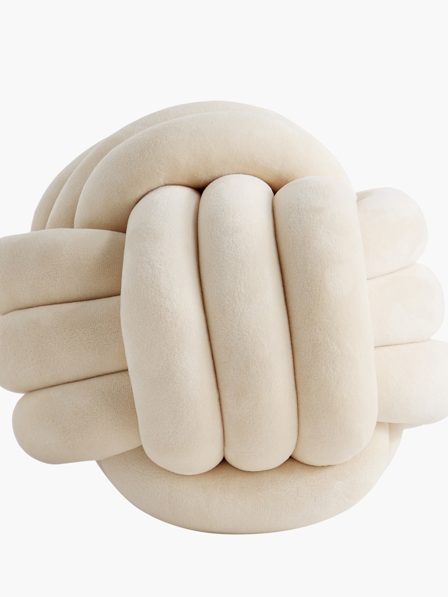 Cushy Loft Knot Cushion - 28 cm