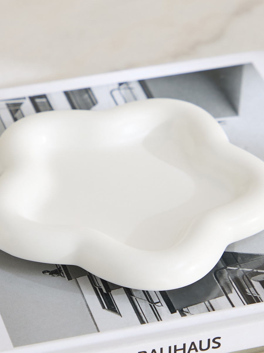 Sansa Roma Ceramic Star Tray - 14.7x14.7x1.8 cm