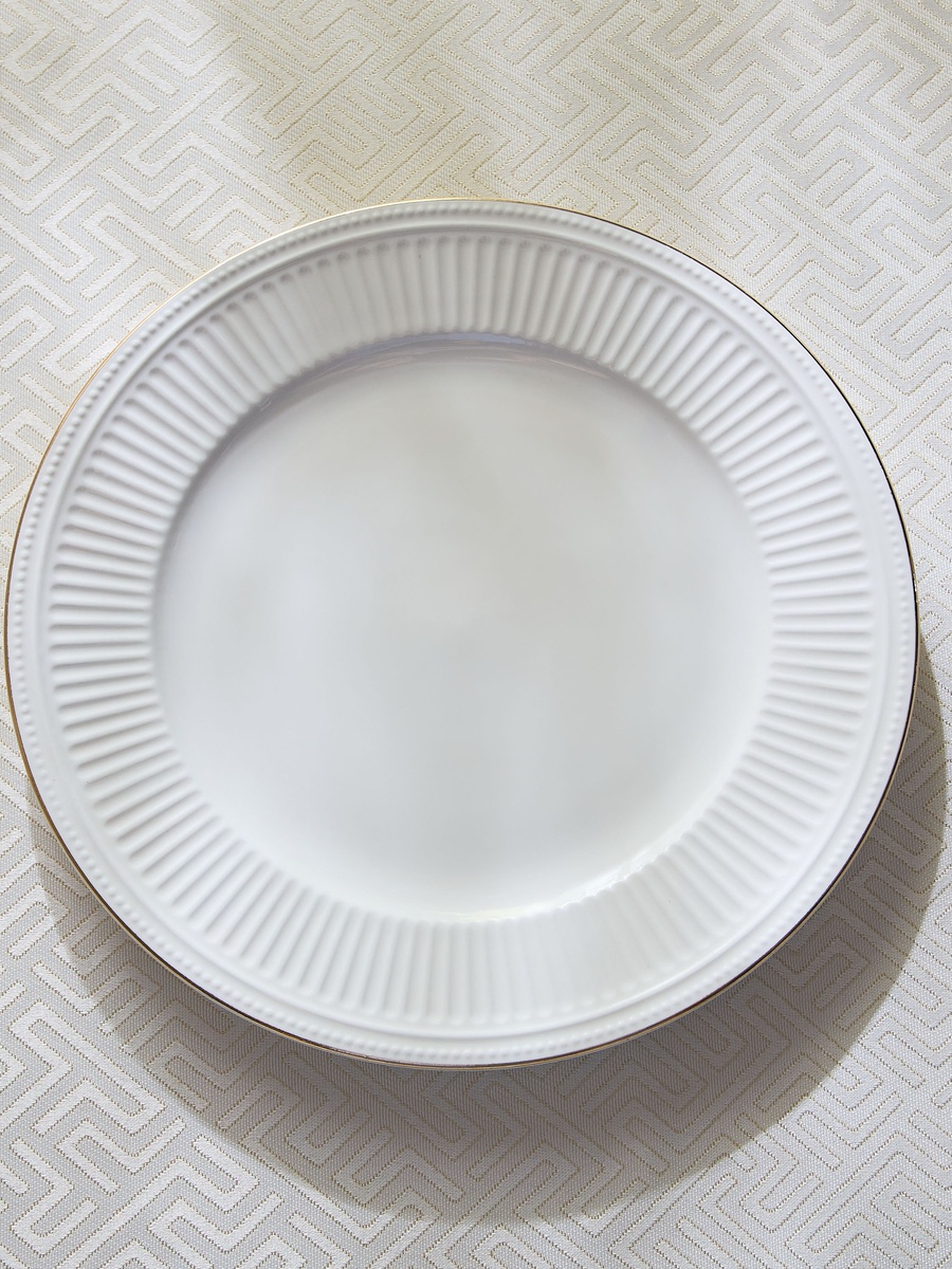 Embossed Gold Line Dinner Plate - 26 cm