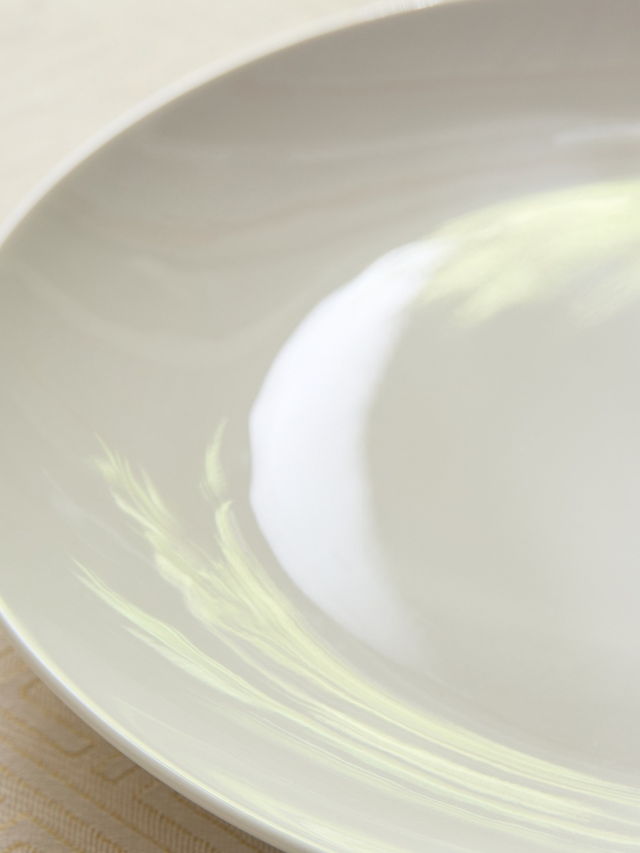 Crimsson Dinner Plate - 26.5 cm